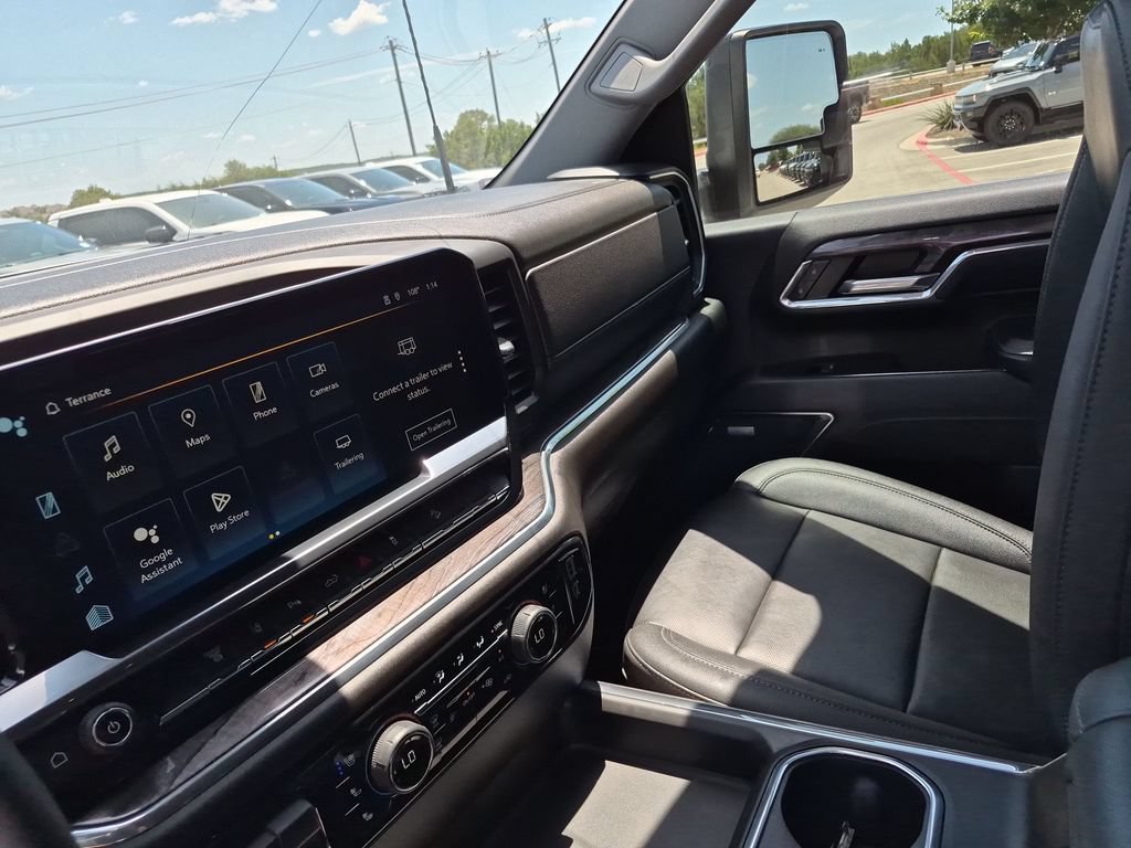 Used 2024 Chevrolet Silverado 2500 LTZ w/ LTZ Plus Package AWD/4WD image 27