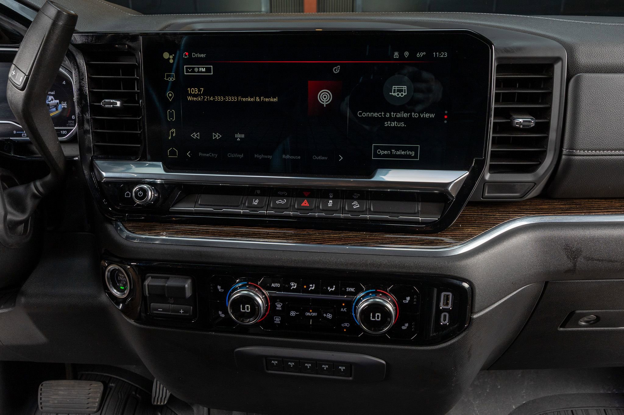 Used 2024 GMC Sierra 3500 SLE w/ SLE Value Package image 23