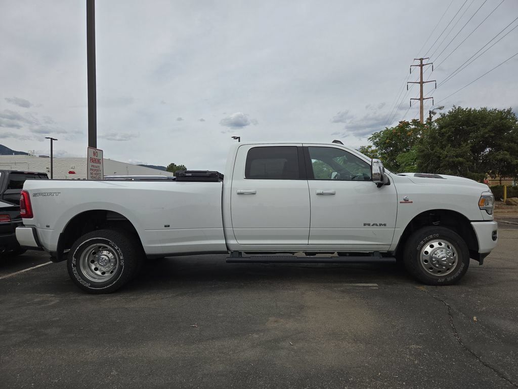 Used 2024 RAM 3500 Laramie w/ Sport Appearance Package AWD/4WD image 4