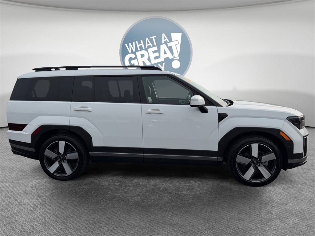 Used 2024 Hyundai Santa Fe Limited image 2