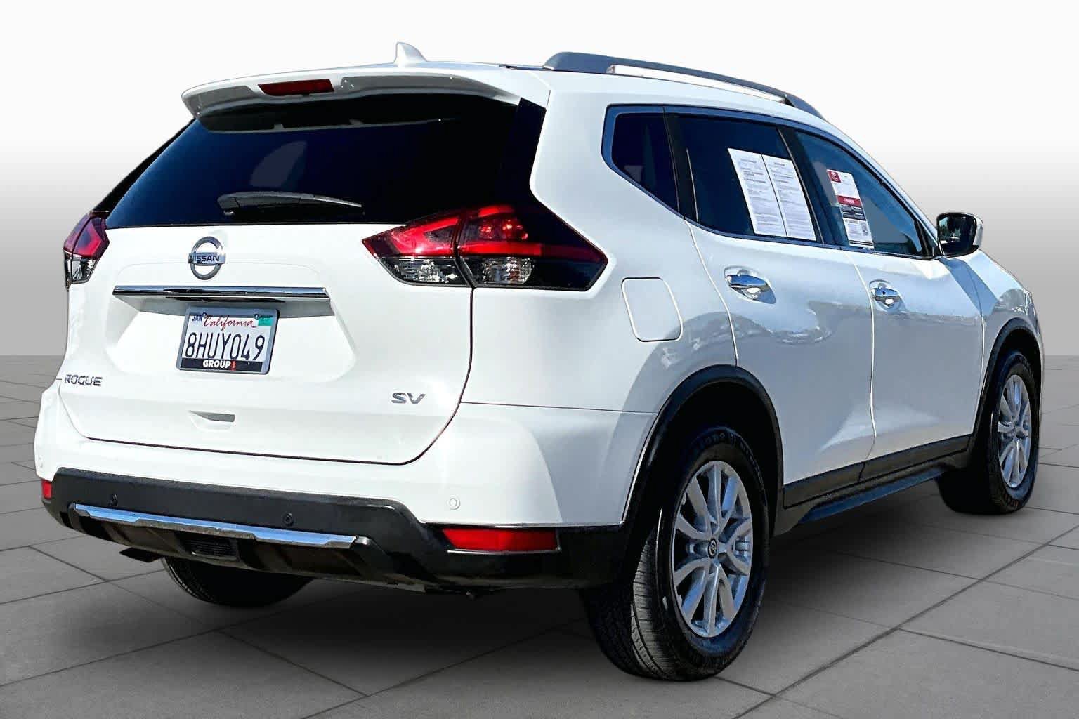 Used 2019 Nissan Rogue SV FWD image 12