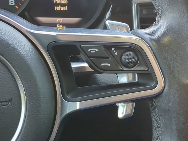 Used 2018 Porsche Macan image 32