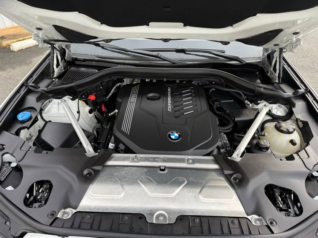 Used 2024 BMW X4 M40i w/ Premium Package image 7