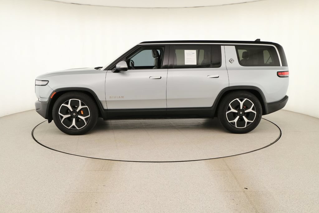 Used 2024 Rivian R1S Adventure AWD/4WD image 2