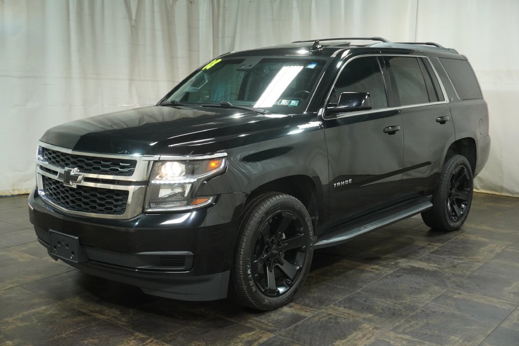 Used 2018 Chevrolet Tahoe LT w/ LT Midnight Edition AWD/4WD image 2