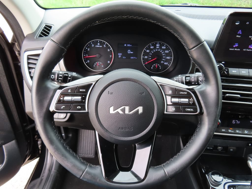 Certified 2023 Kia Seltos EX AWD/4WD image 22