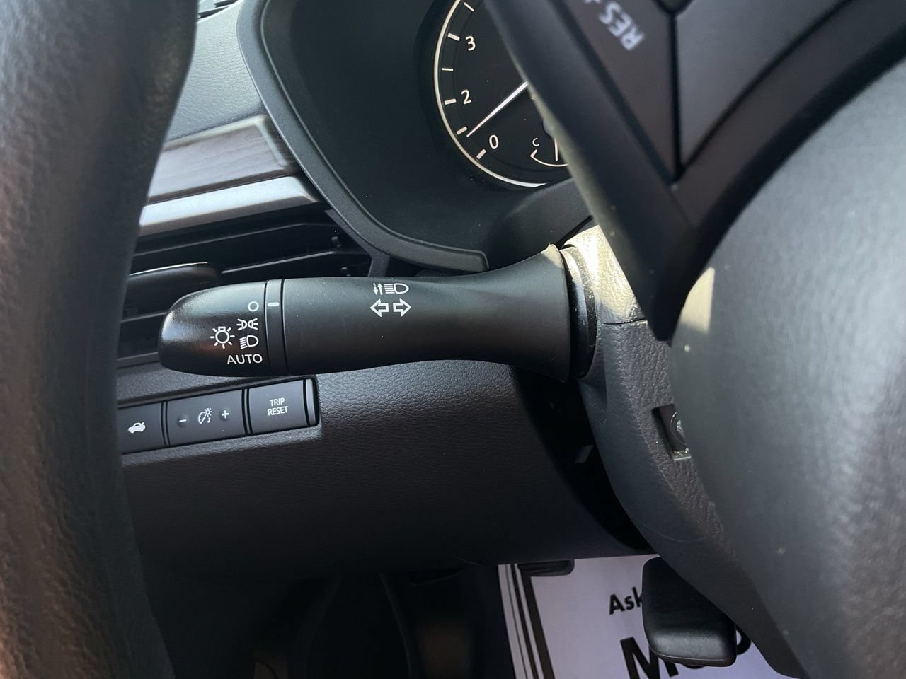 Used 2025 Nissan Altima 2.5 SV FWD image 34