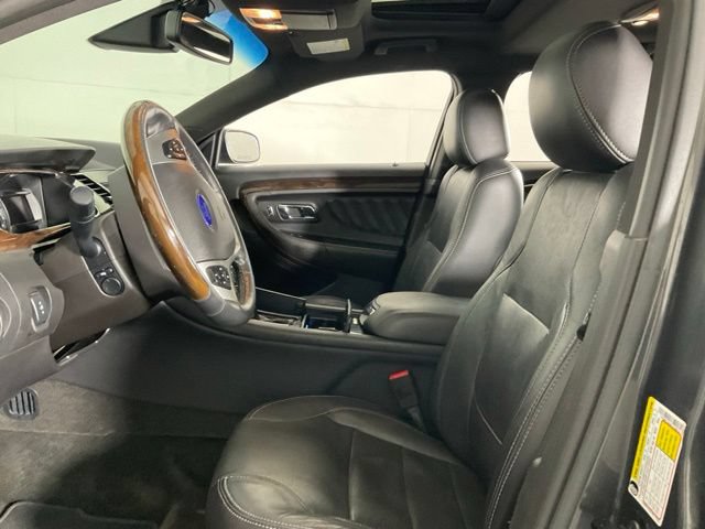 Used 2015 Ford Taurus Limited w/ Equipment Group 301A AWD/4WD image 22