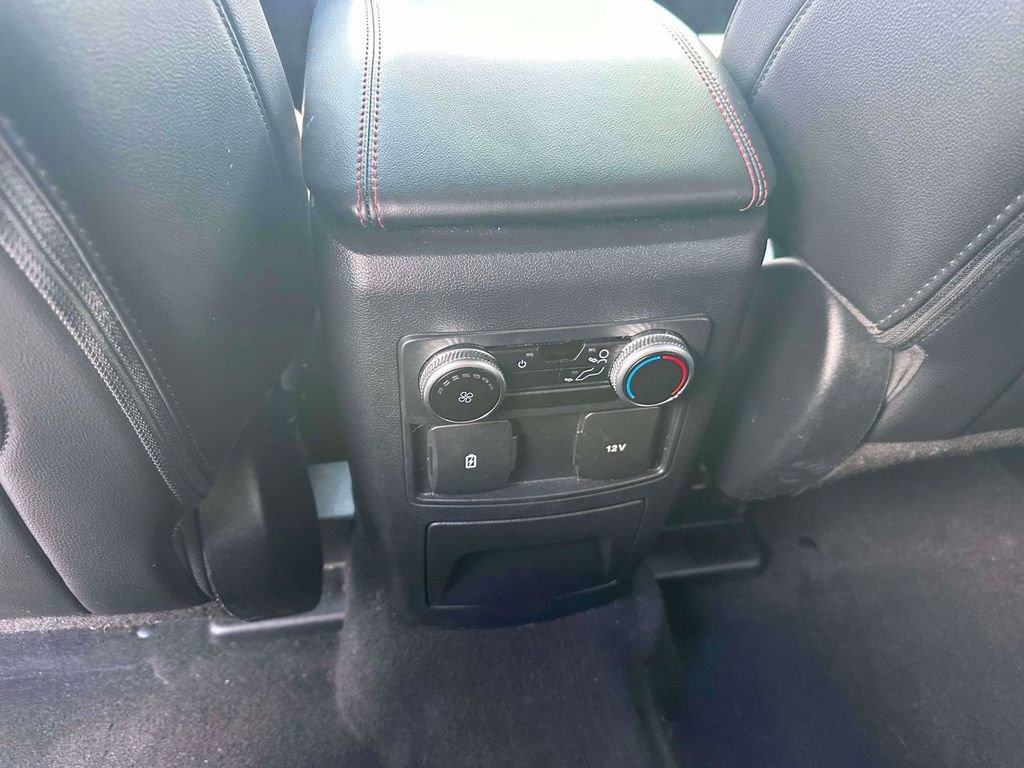 Used 2023 Ford Explorer ST-Line image 12