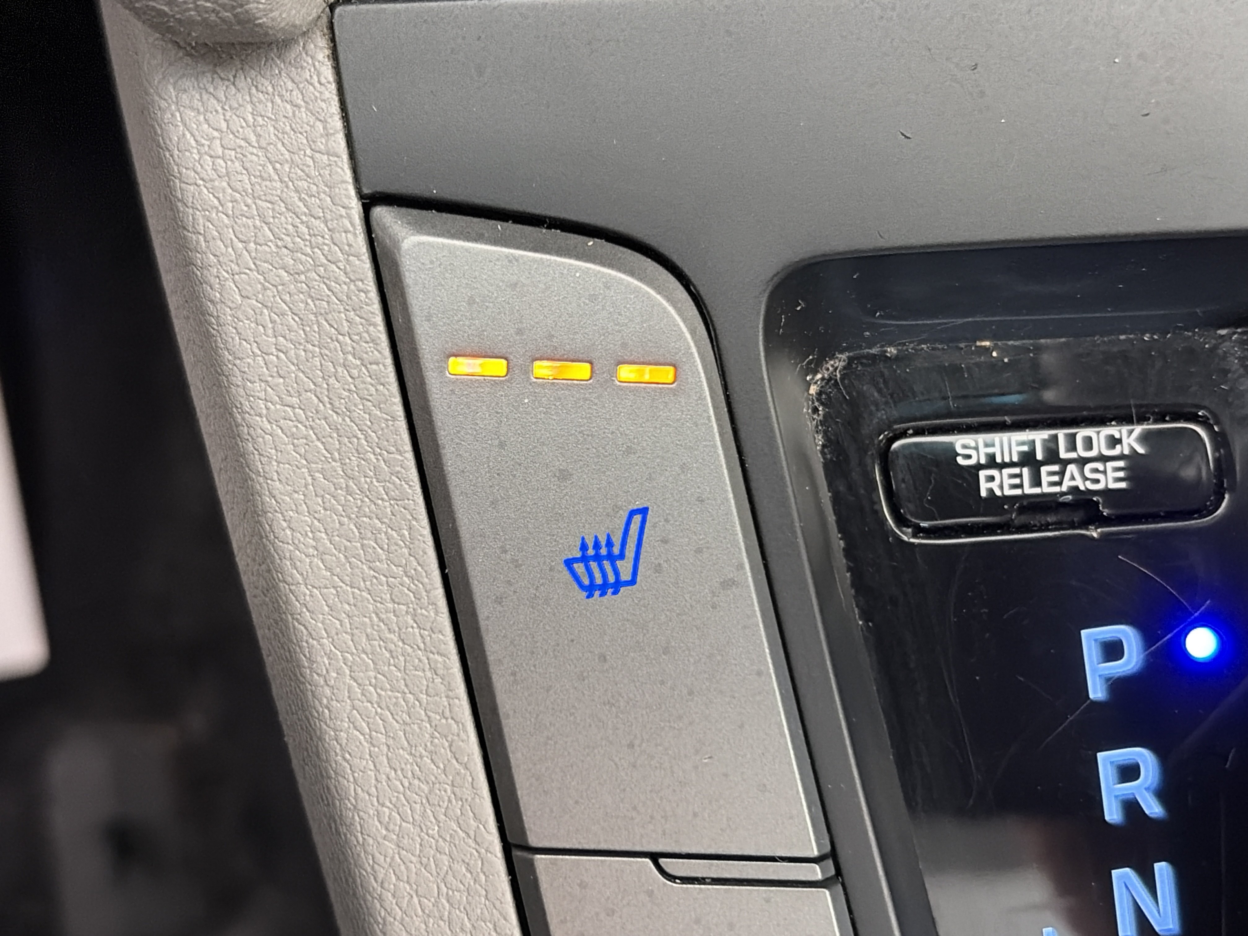 Used 2018 Hyundai Elantra Value Edition w/ Cargo Package FWD image 23
