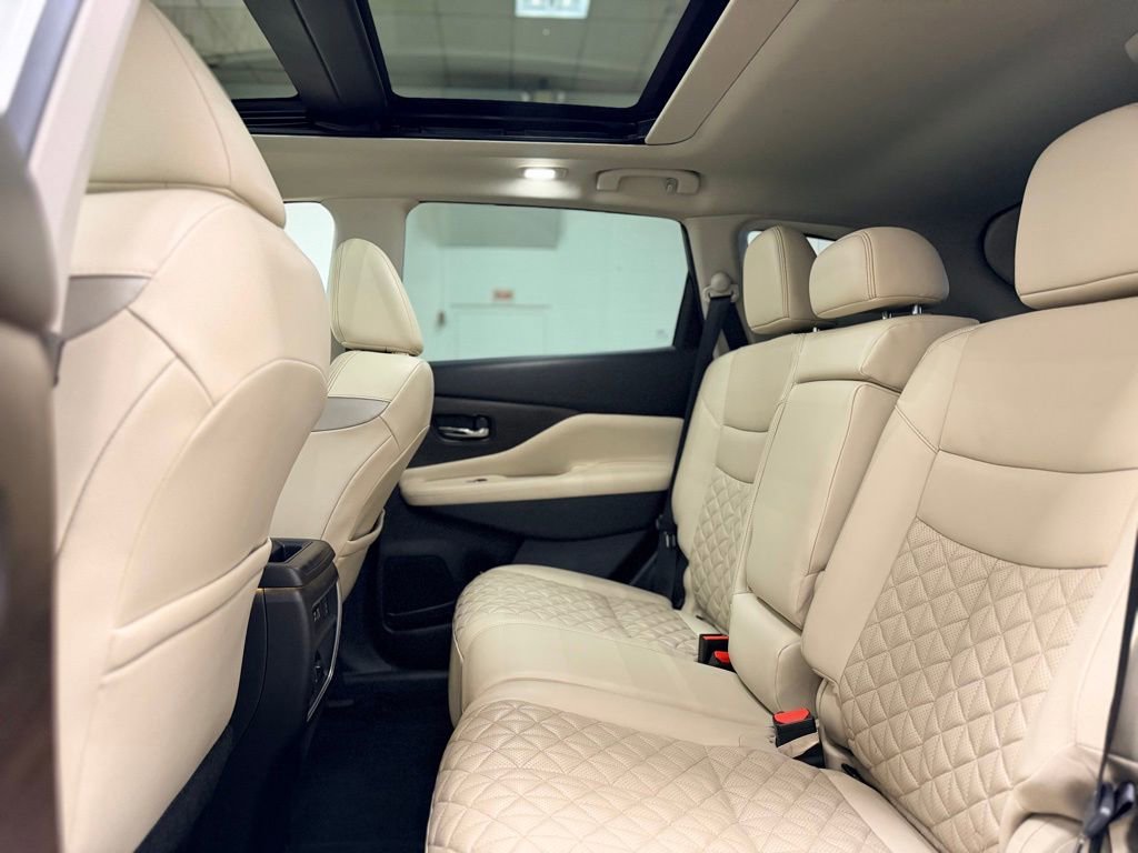 Used 2022 Nissan Murano Platinum w/ Cargo Package image 22