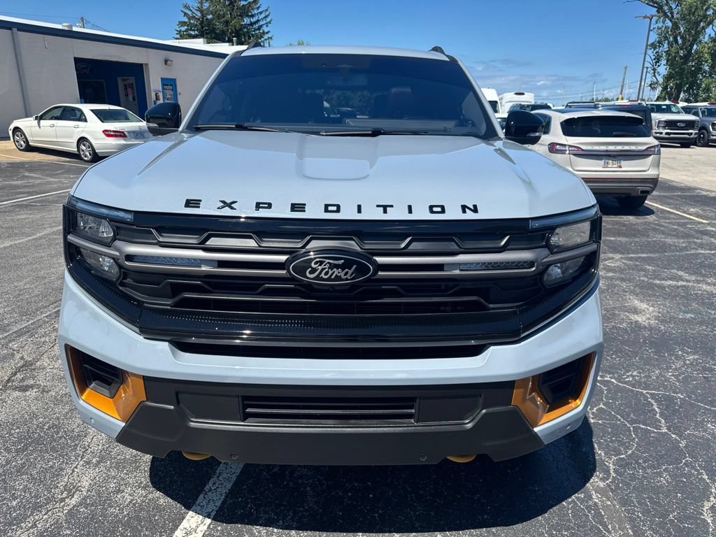 Used 2025 Ford Expedition Tremor AWD/4WD image 9