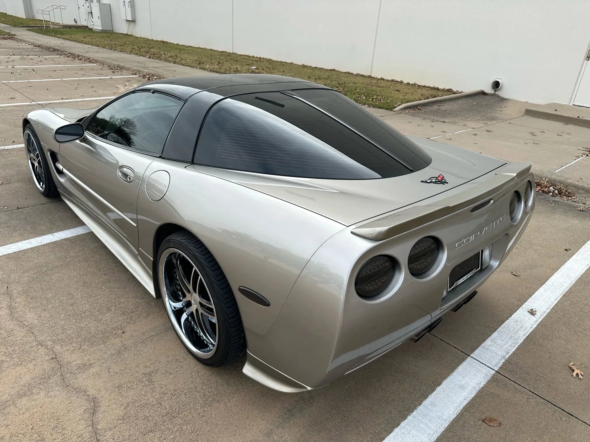 Used 2000 Chevrolet Corvette Coupe image 13