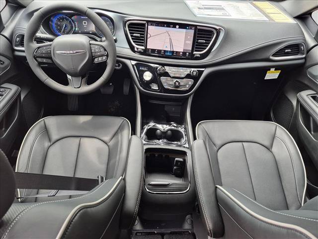 New 2026 Chrysler Pacifica Limited w/ S Appearance Package AWD/4WD image 15