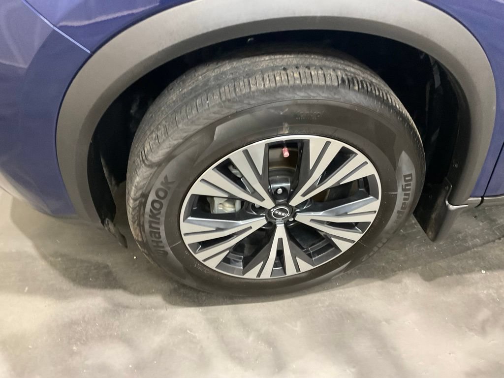 Used 2023 Nissan Rogue SV AWD/4WD image 6
