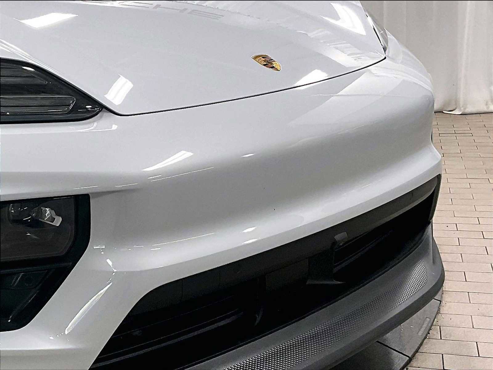 Used 2024 Porsche Macan 4 Electric image 33