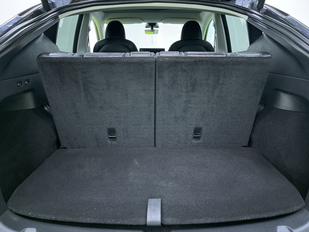 Used 2023 Tesla Model Y Long Range image 29