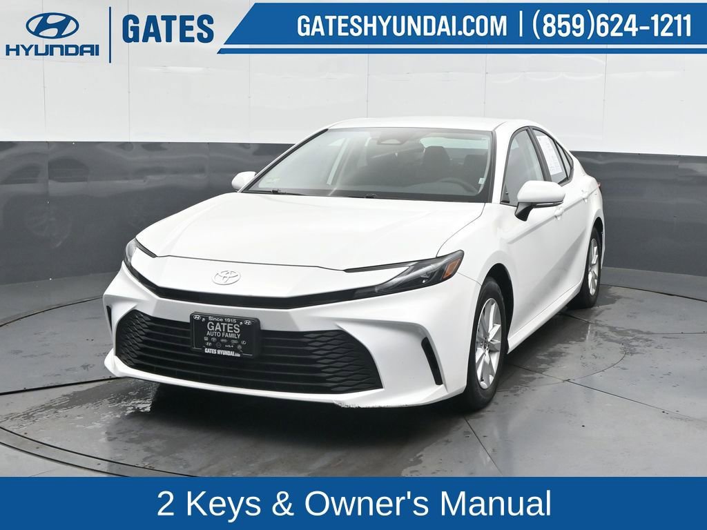 Used 2025 Toyota Camry LE image 6