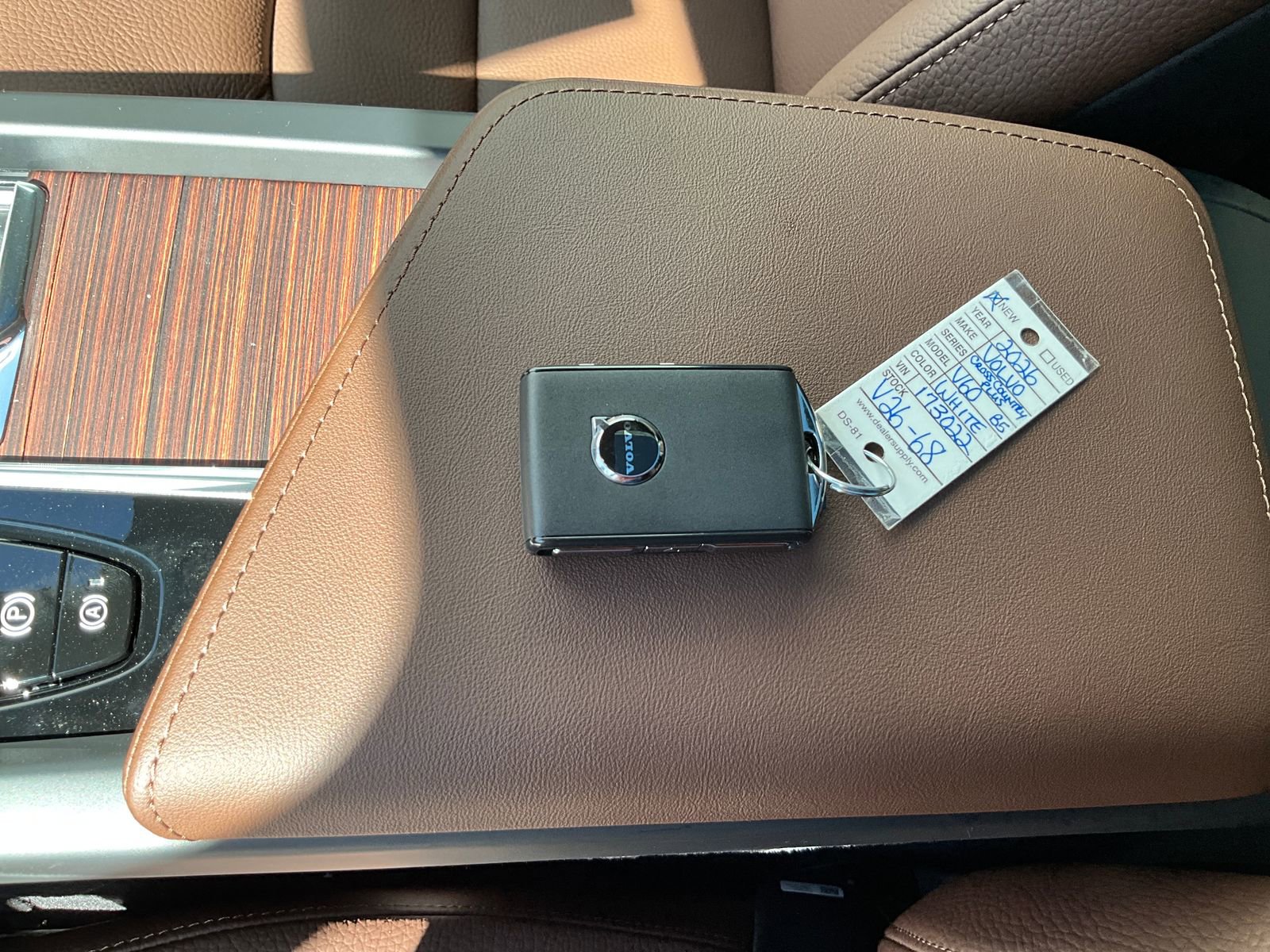 New 2026 Volvo V60 B5 Cross Country Plus w/ Climate Package image 33