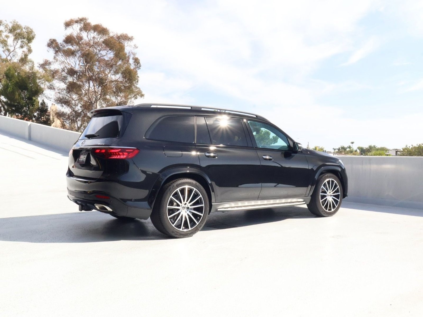 Used 2025 Mercedes-Benz GLS 580 4MATIC image 8