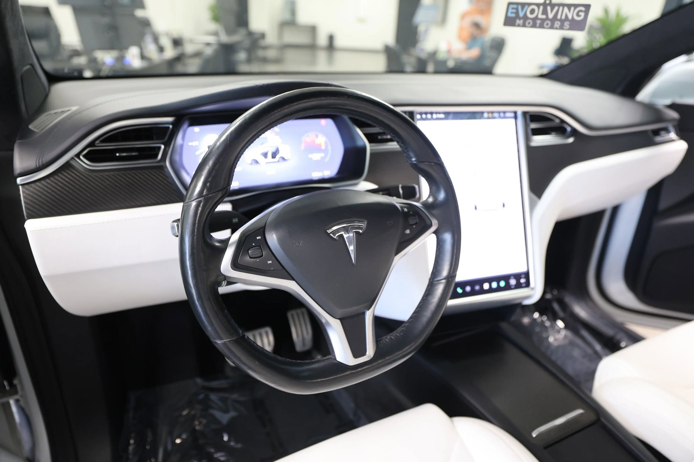 Used 2017 Tesla Model X P100D image 23