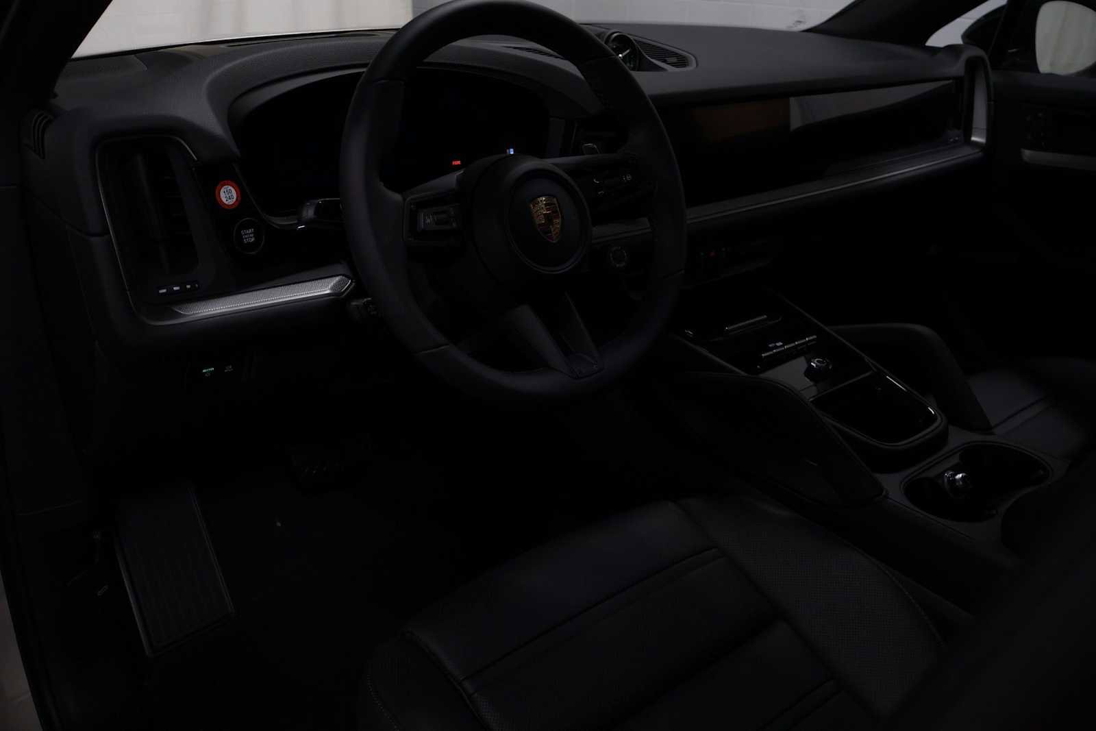 New 2026 Porsche Cayenne Coupe AWD/4WD image 4