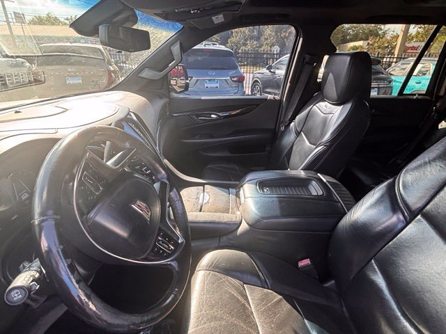 Used 2018 Cadillac Escalade Platinum RWD image 37