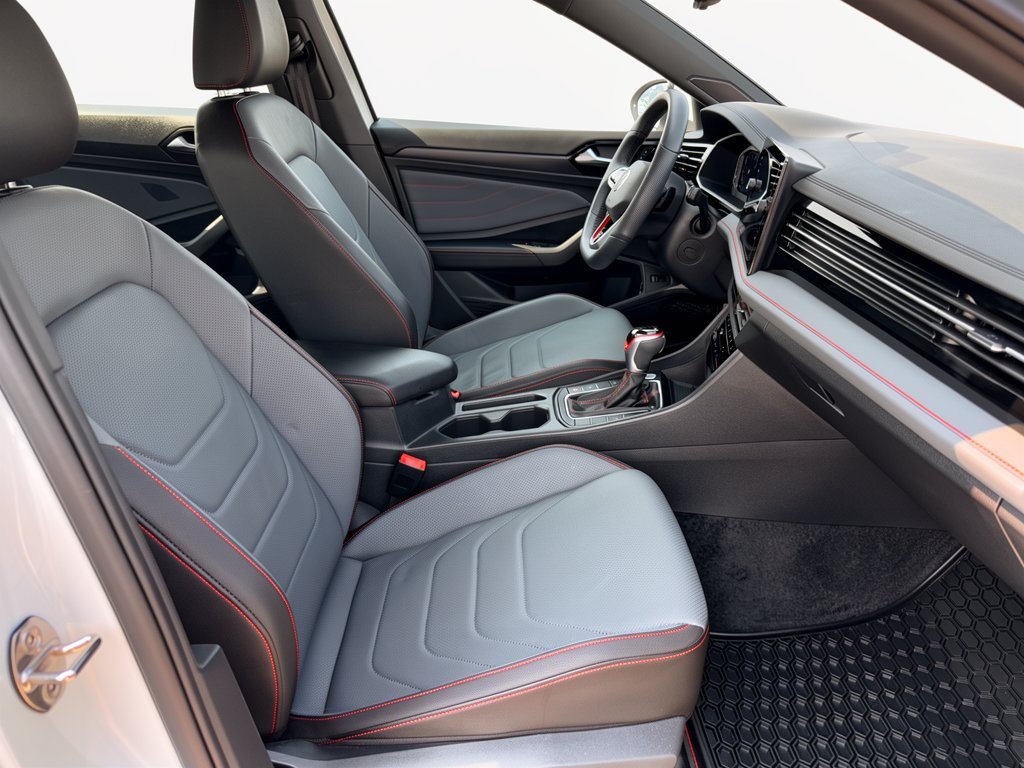 Certified 2025 Volkswagen Jetta GLI Autobahn FWD image 30