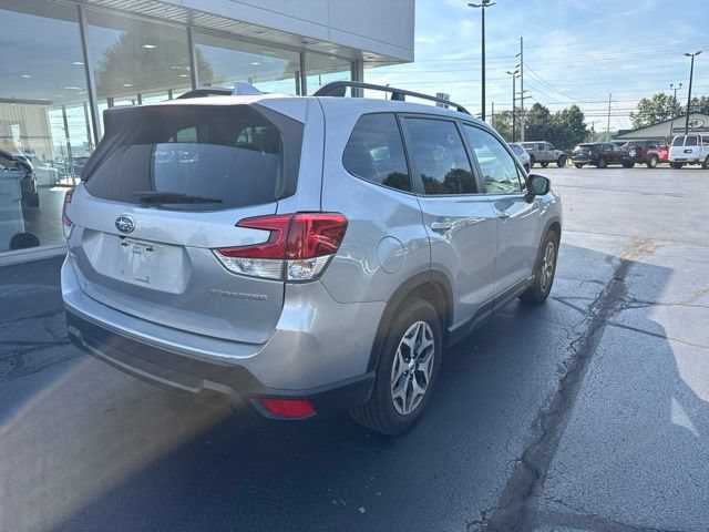 Used 2021 Subaru Forester Premium AWD/4WD image 7