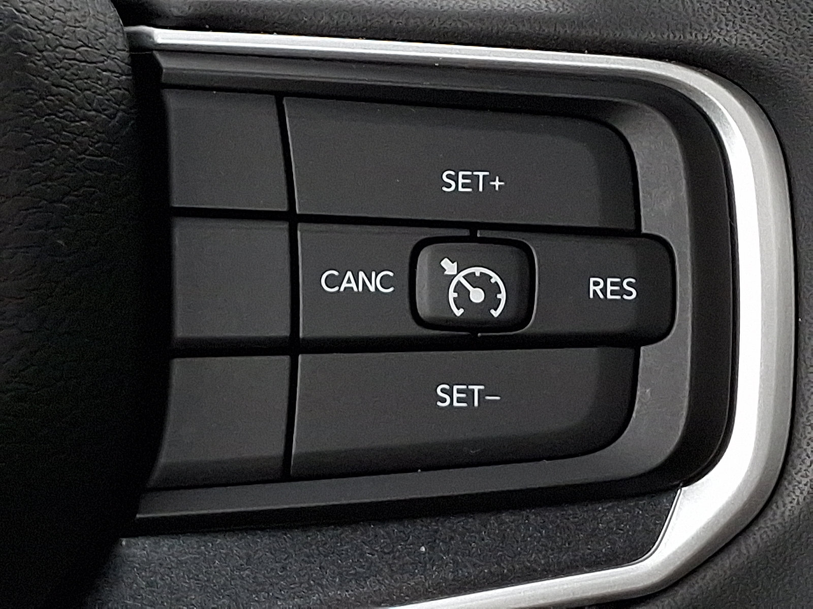 Certified 2024 Jeep Wagoneer 4WD w/ Premium Group I image 23