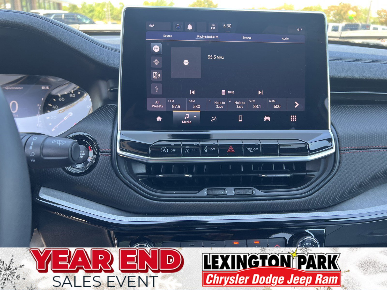 Used 2024 Jeep Compass Trailhawk image 20