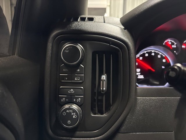 Used 2023 Chevrolet Silverado 1500 Custom image 10