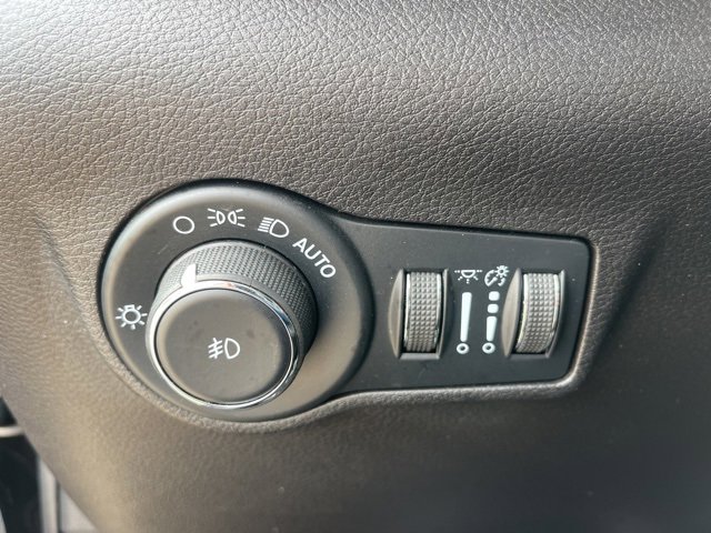 Used 2022 Jeep Compass Limited image 25