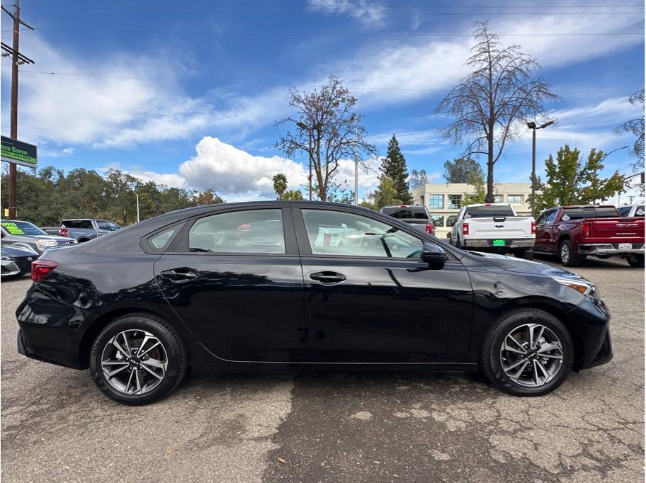 Used 2024 Kia Forte LXS image 9