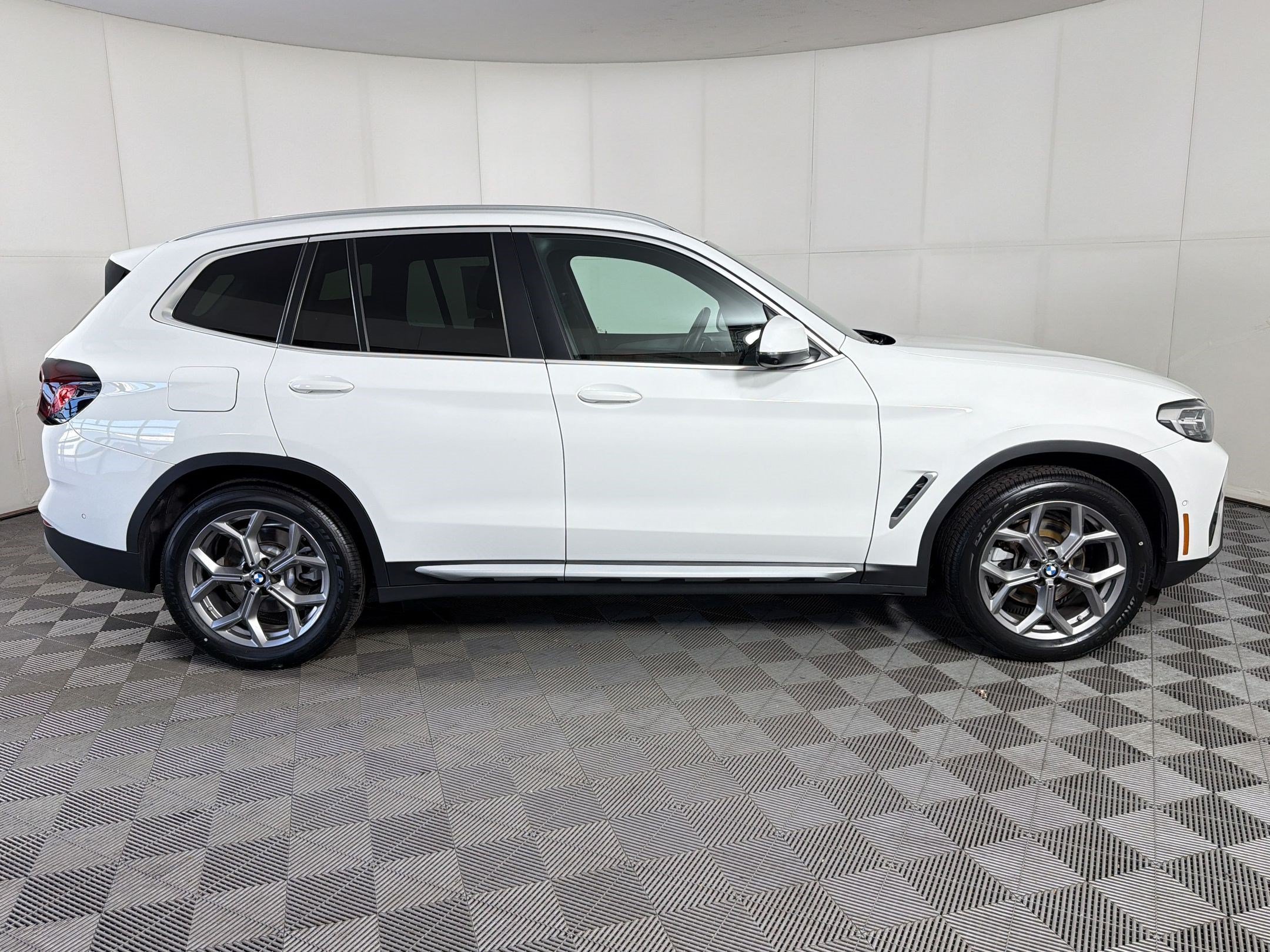 Certified 2023 BMW X3 xDrive30i w/ Premium Package AWD/4WD image 8