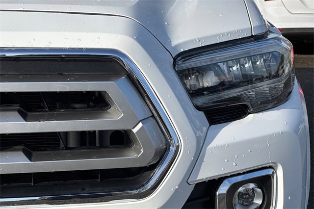 Used 2022 Toyota Tacoma Limited image 53
