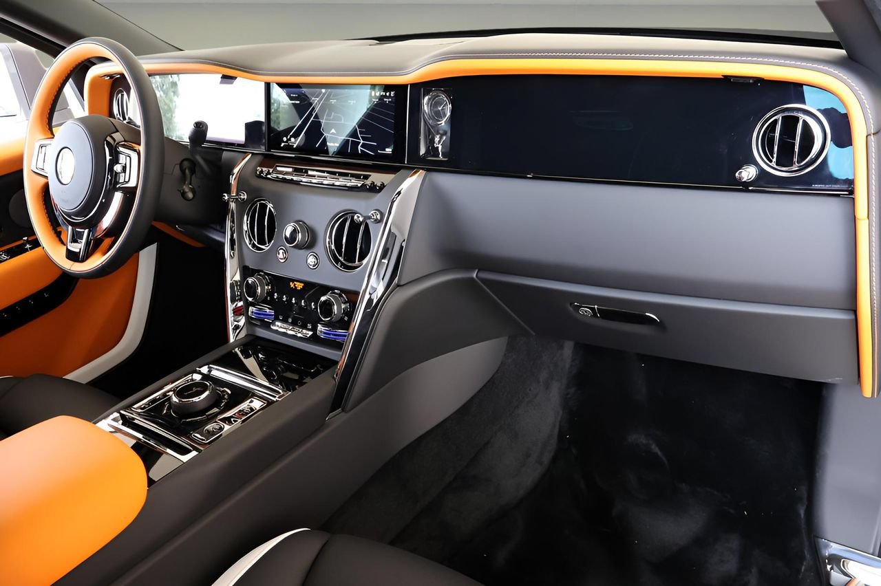 New 2026 Rolls-Royce Cullinan AWD/4WD image 26