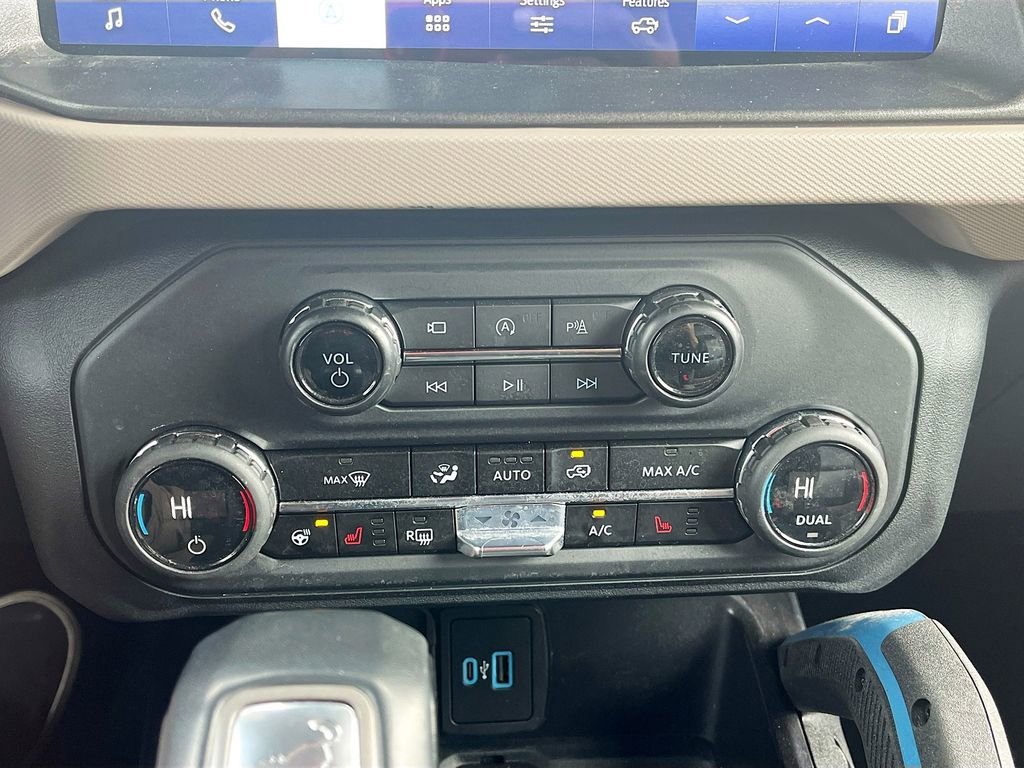 Used 2024 Ford Bronco Wildtrak image 16