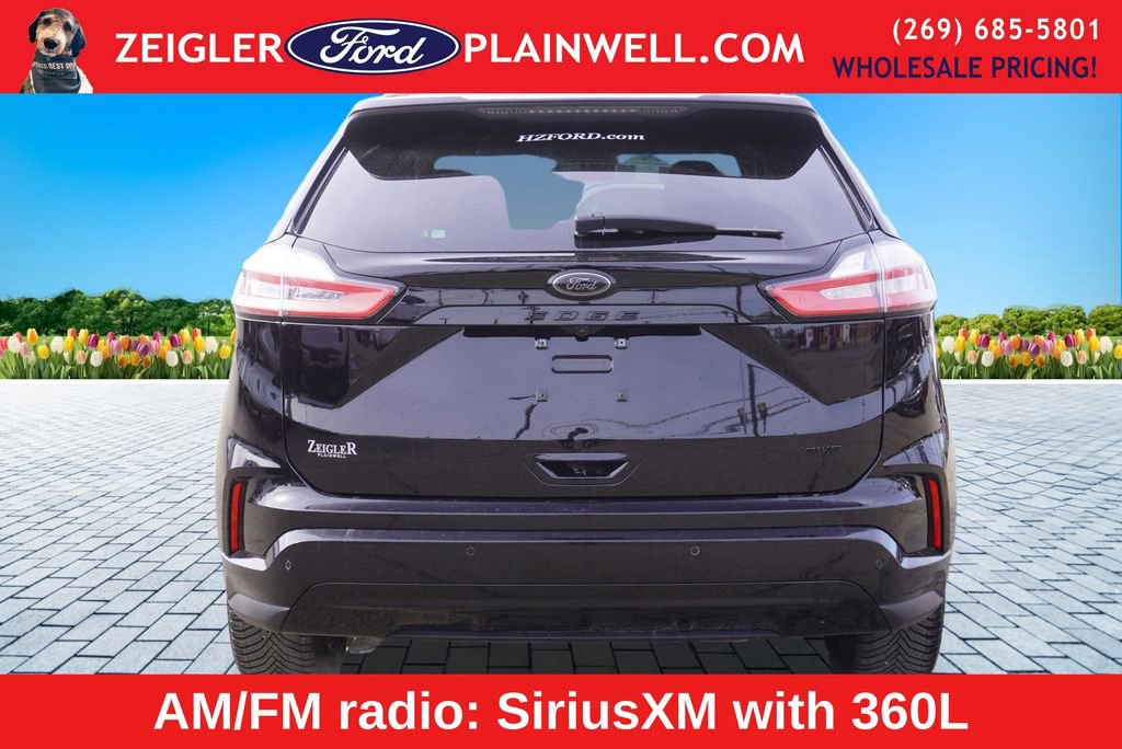 Used 2023 Ford Edge SE w/ Black Appearance Package image 4