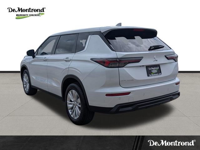 New 2026 Mitsubishi Outlander ES FWD image 7