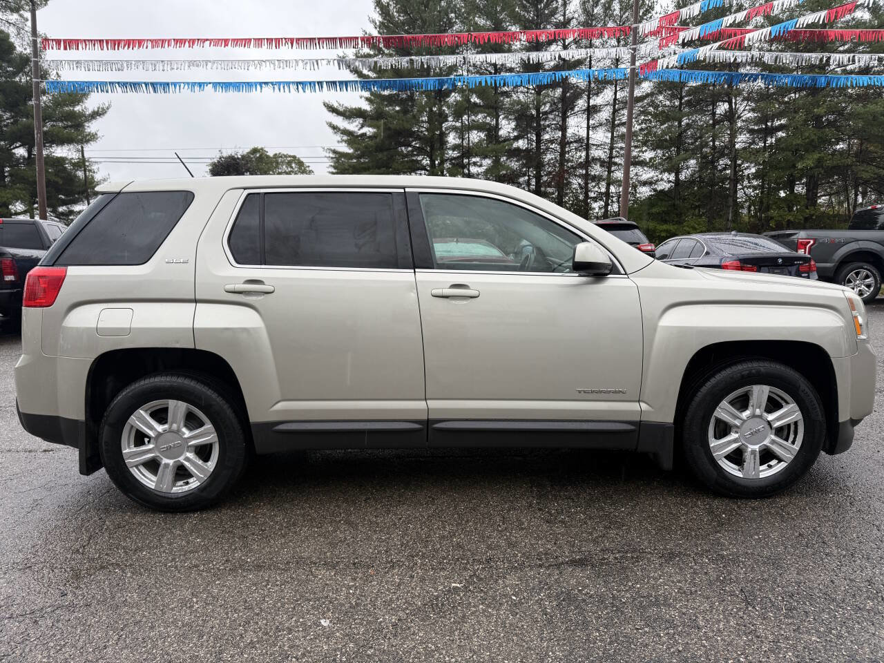 Used 2015 GMC Terrain SLE w/ LPO, Protection Package FWD image 4