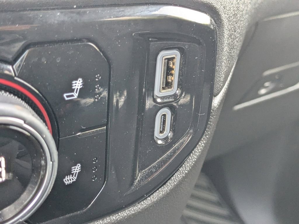 Used 2025 Chevrolet Silverado 2500 LT w/ Convenience Package image 21