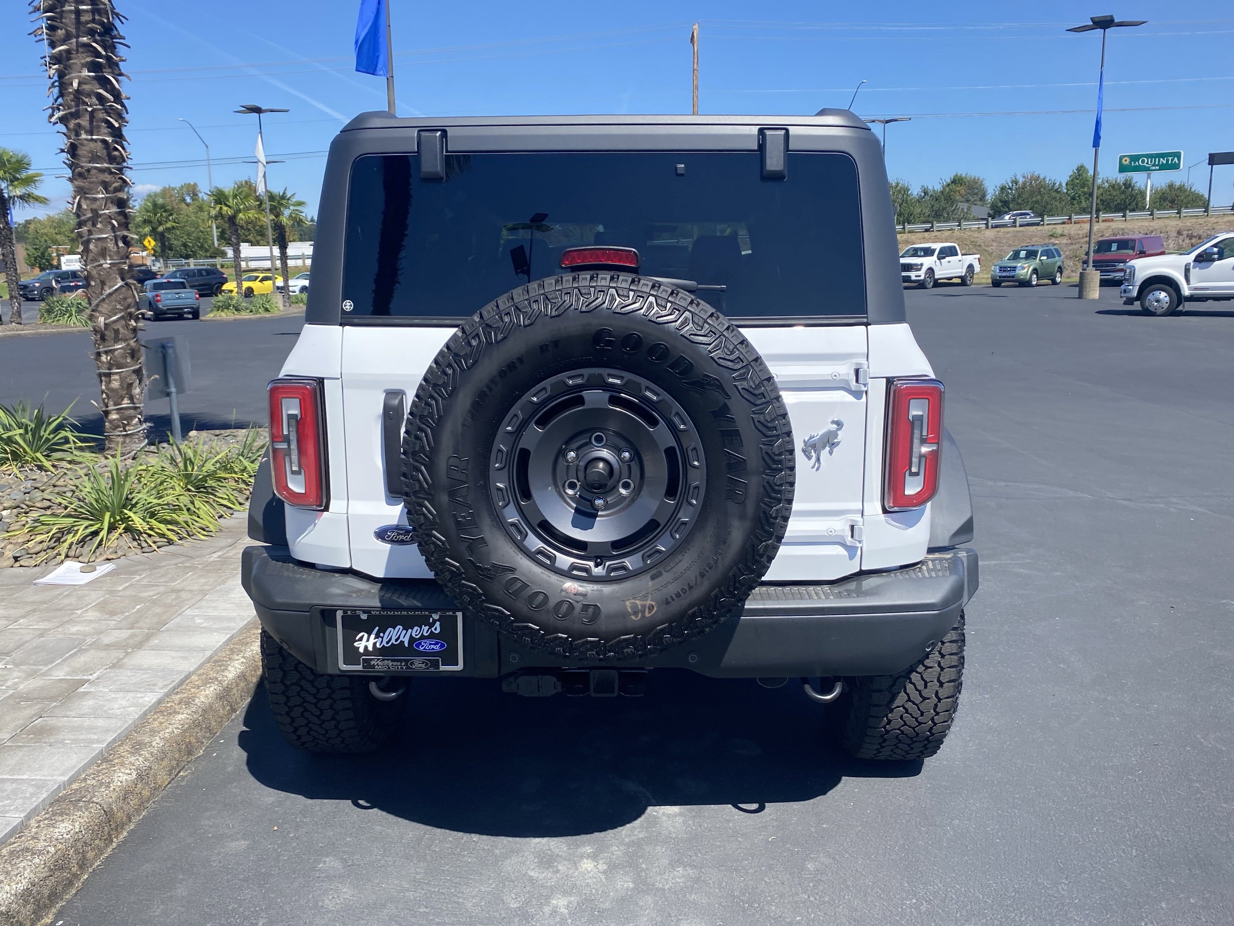 New 2025 Ford Bronco Badlands image 4