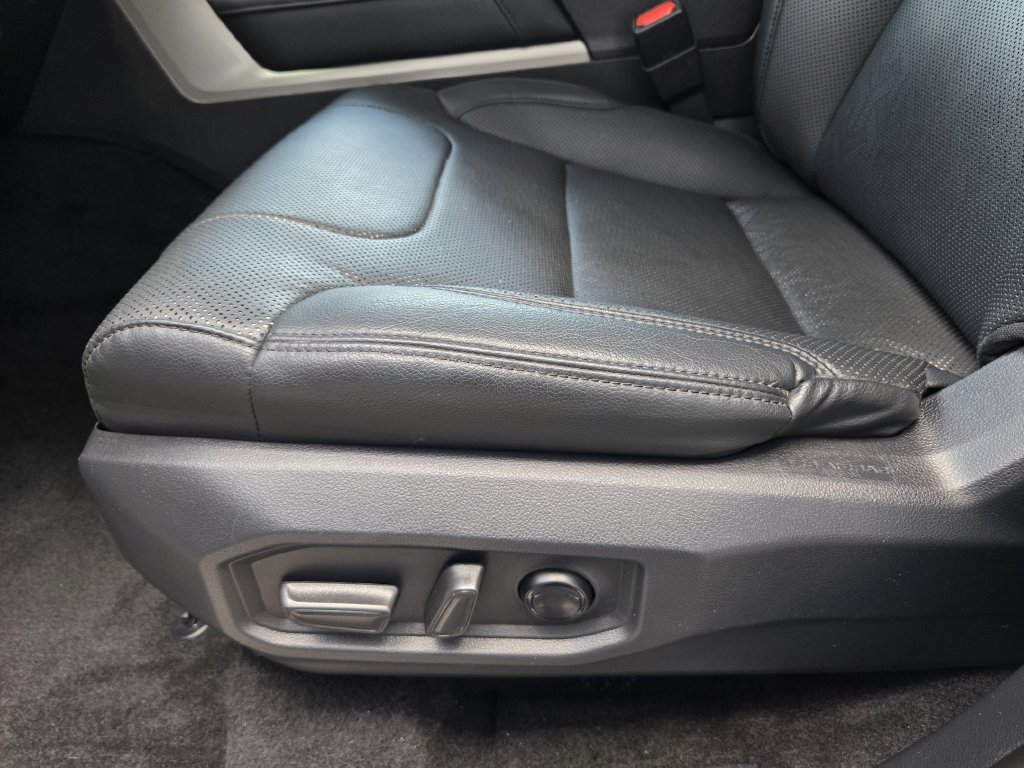 Used 2024 Toyota Tundra Limited AWD/4WD image 19