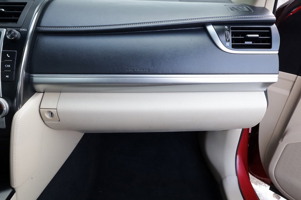 Used 2013 Toyota Camry LE image 37