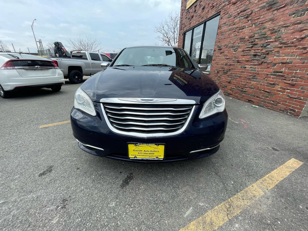Used 2014 Chrysler 200 Limited image 9
