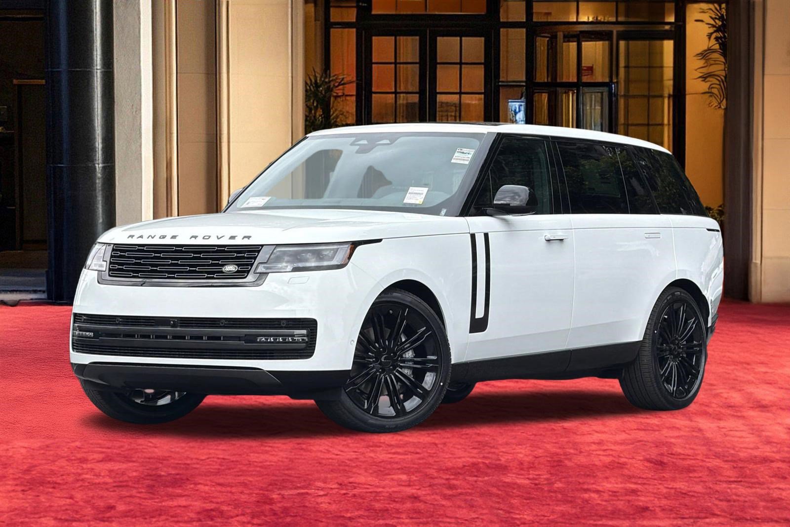 New 2026 Land Rover Range Rover Long Wheelbase SE AWD/4WD image 17