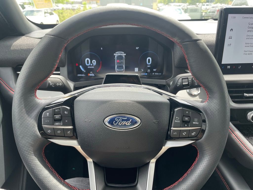 Used 2025 Ford Explorer ST-Line w/ Premium Package image 13