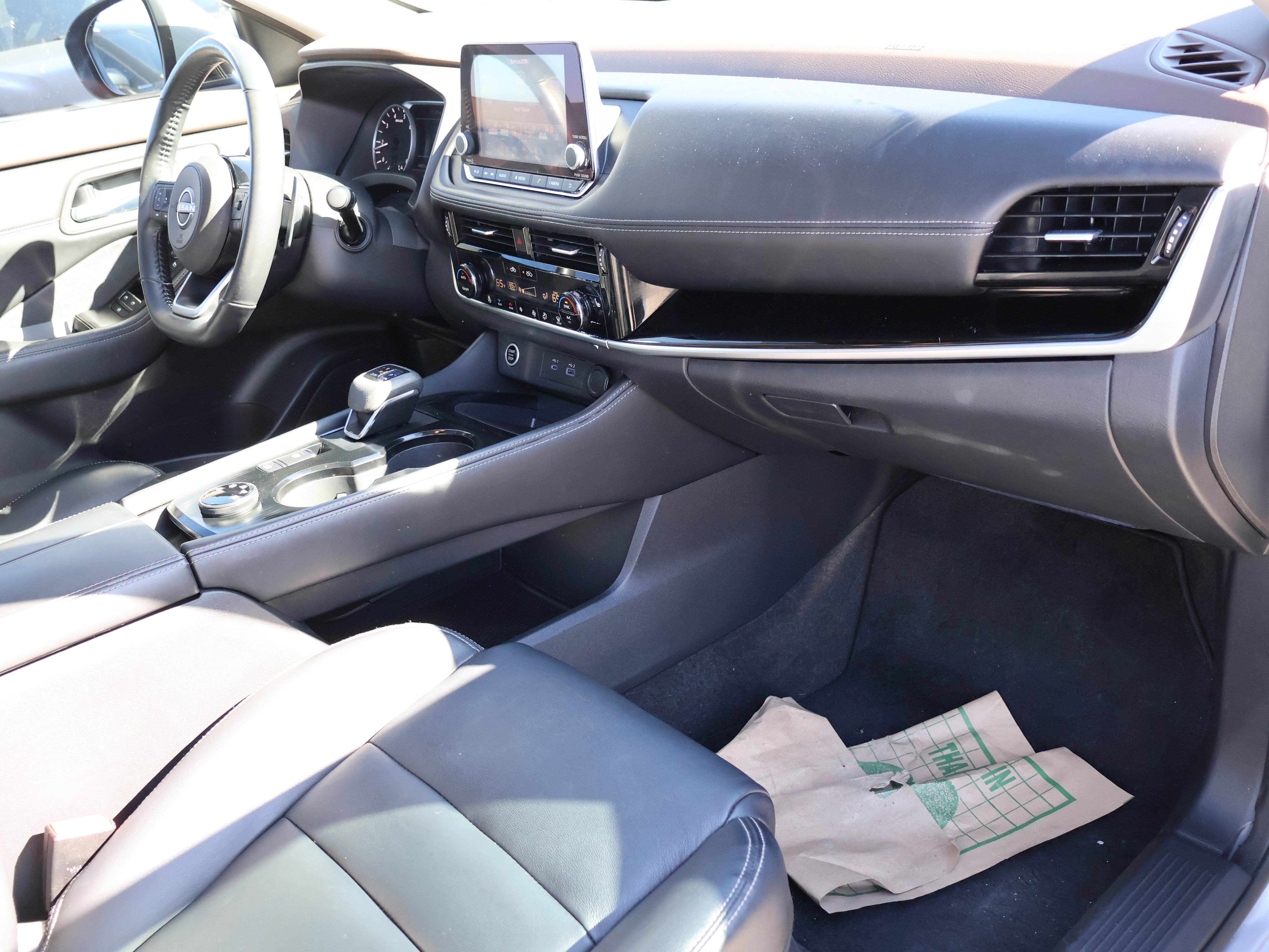 Used 2022 Nissan Rogue SL image 10