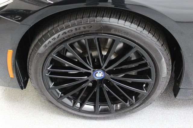 Used 2018 BMW 530e xDrive AWD/4WD image 6